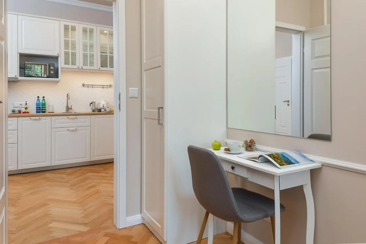 Rent like home - Piwna 17/19 Varsovie Pologne